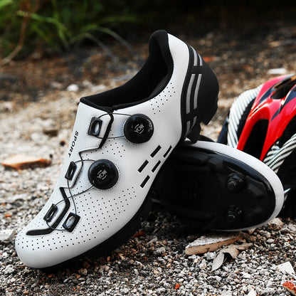 Sapatilha de ciclismo com travas, esportiva e de carbono