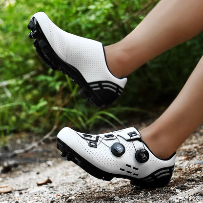 Sapatilha de ciclismo com travas, esportiva e de carbono